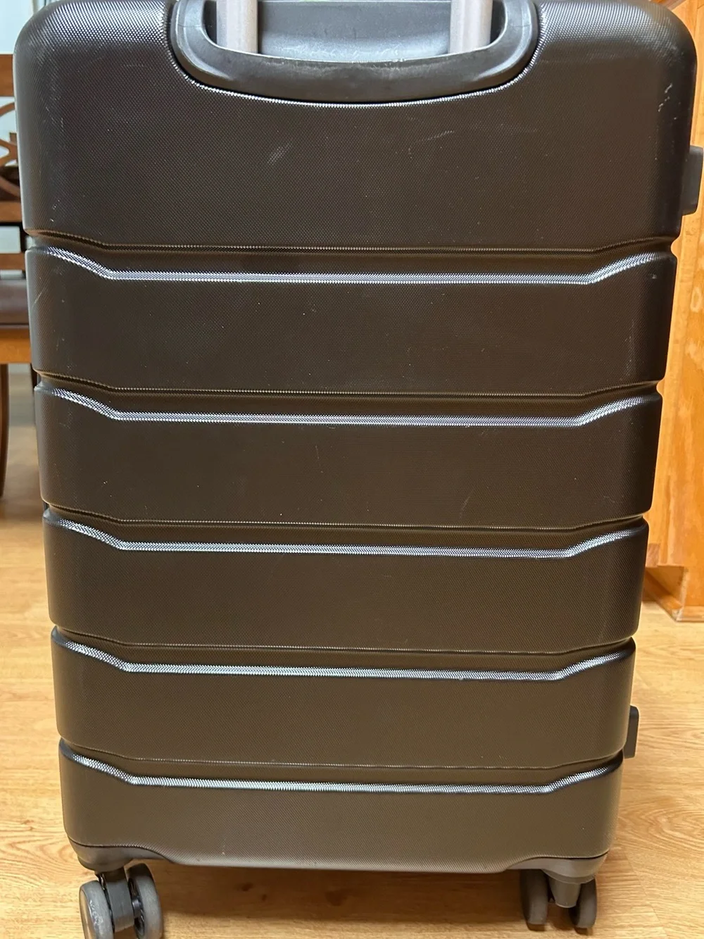 Expandable Black Hardshell Spinner Luggage - Travel-Ready Carry-On